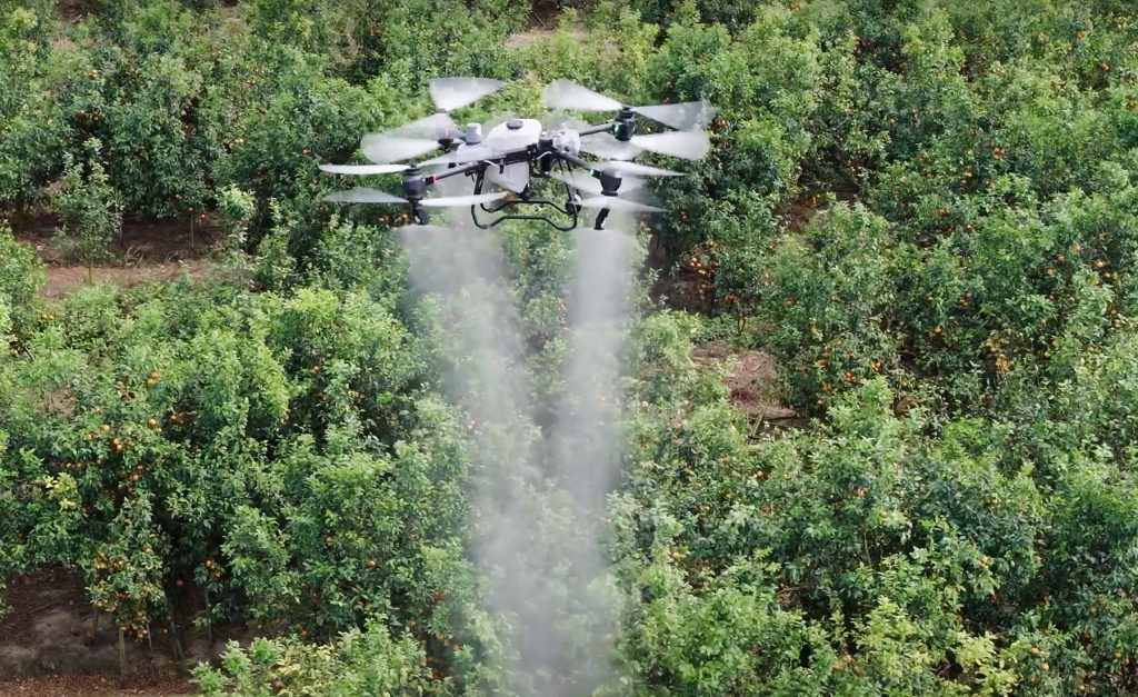 Darzu-smidzinasana-Drone-Works-Latvia